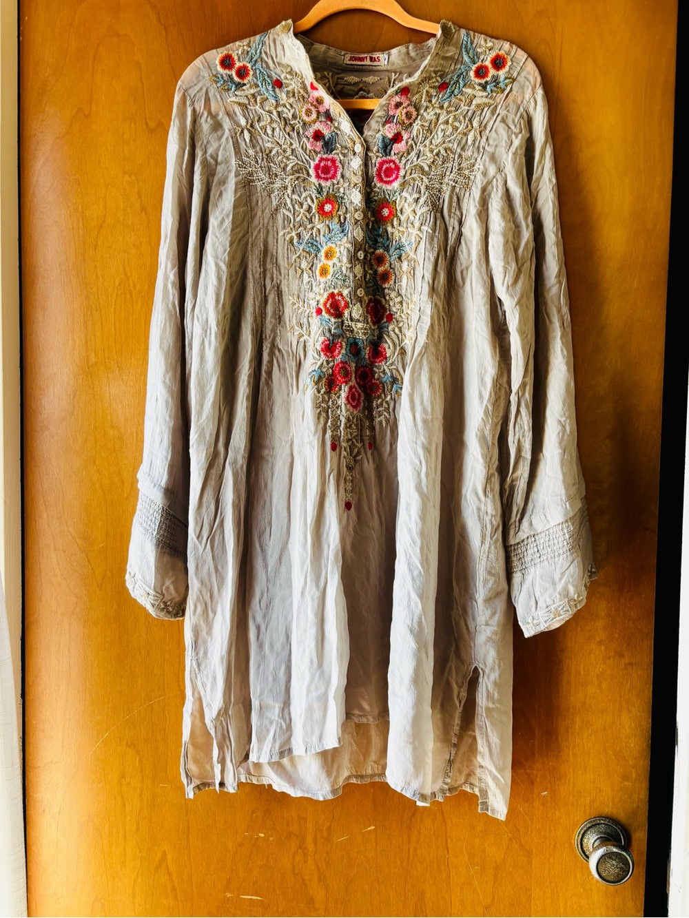 Johnny Was Light Gray Tunic with Multicolor Floral Embroidery